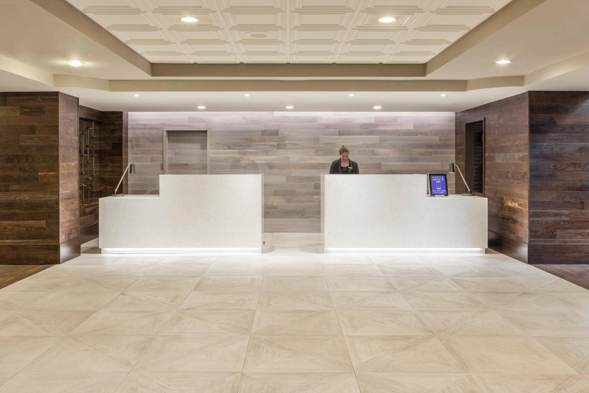 Marriott Savannah Riverfront Dalaman gambar