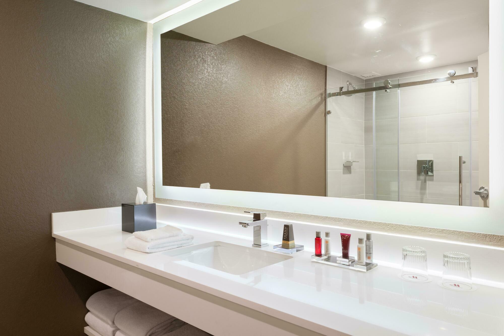 Marriott Savannah Riverfront Bilik gambar